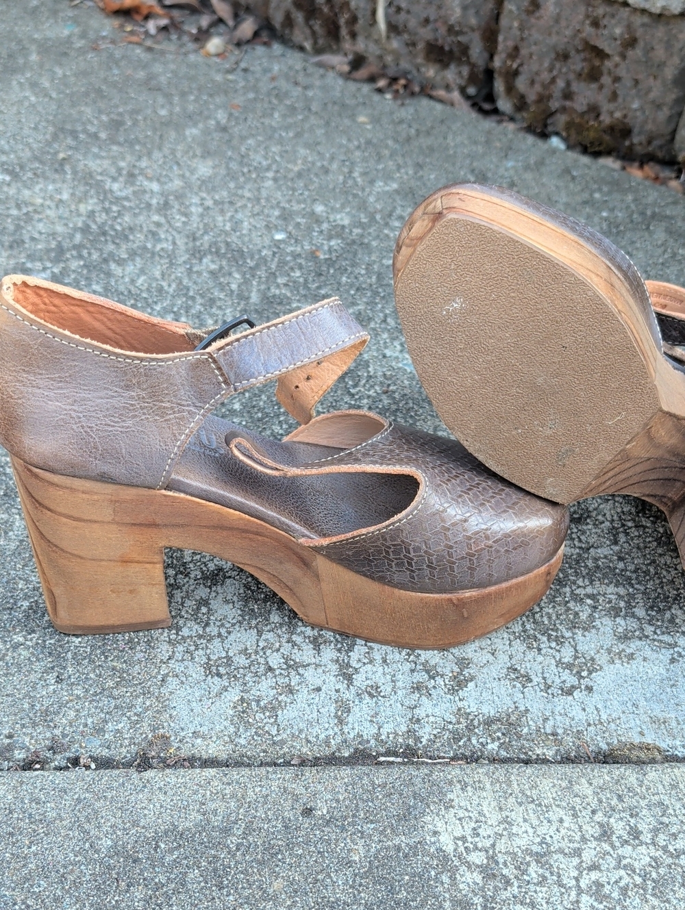 Bed Stu Taupe Brown Platform Mary Jane Clogs
